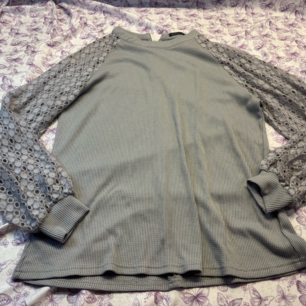 🍄Chic Gray Lace Sleeve Women's Top